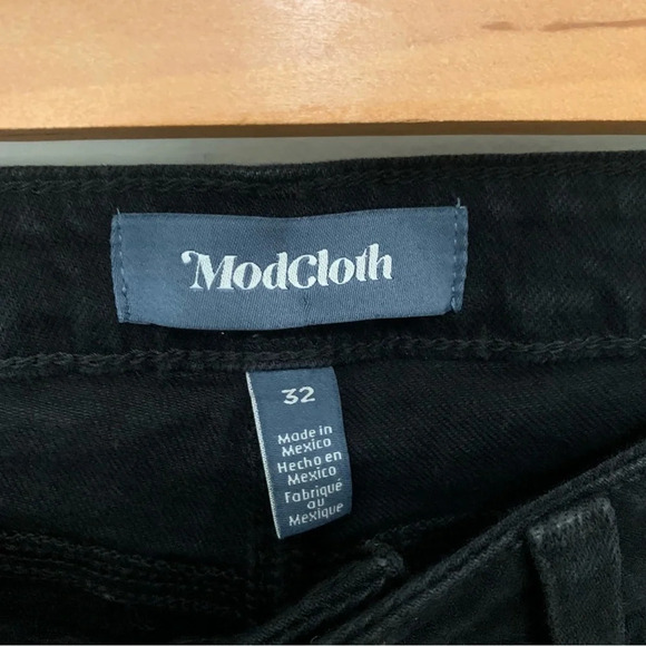 NWOT New ModCloth Black High Wasited Curvy Cut Off Shorts Size 32 - Picture 4 of 6
